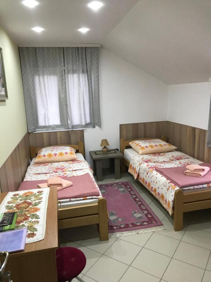 Guesthouse Rebel Deliblato Eksteriør billede