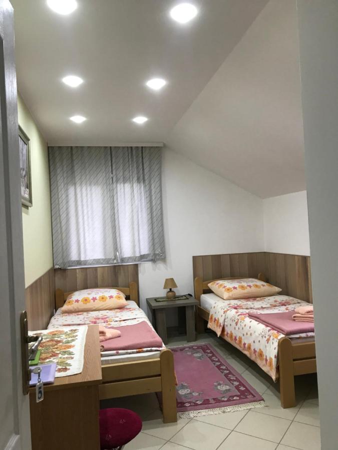 Guesthouse Rebel Deliblato Eksteriør billede
